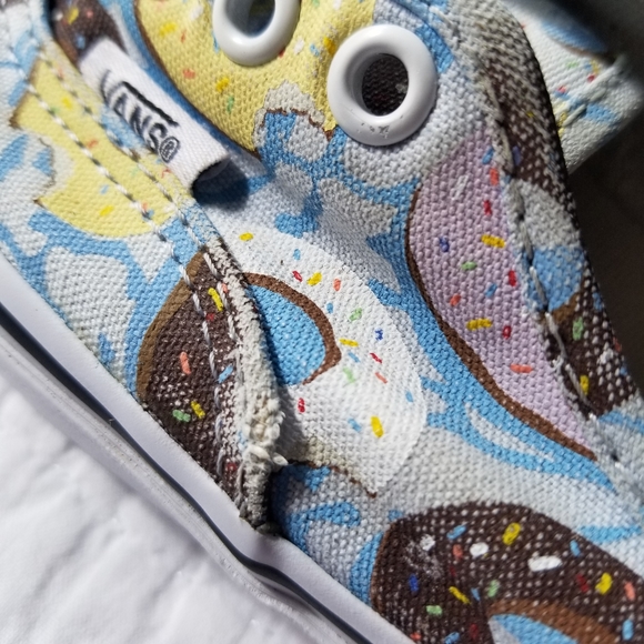 Vans Doughnuts Sneakers Size 7 EUC! - Picture 12 of 16